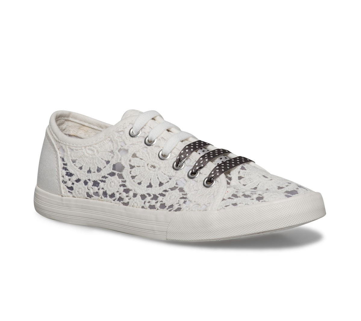 basket adidas dentelle pas cher